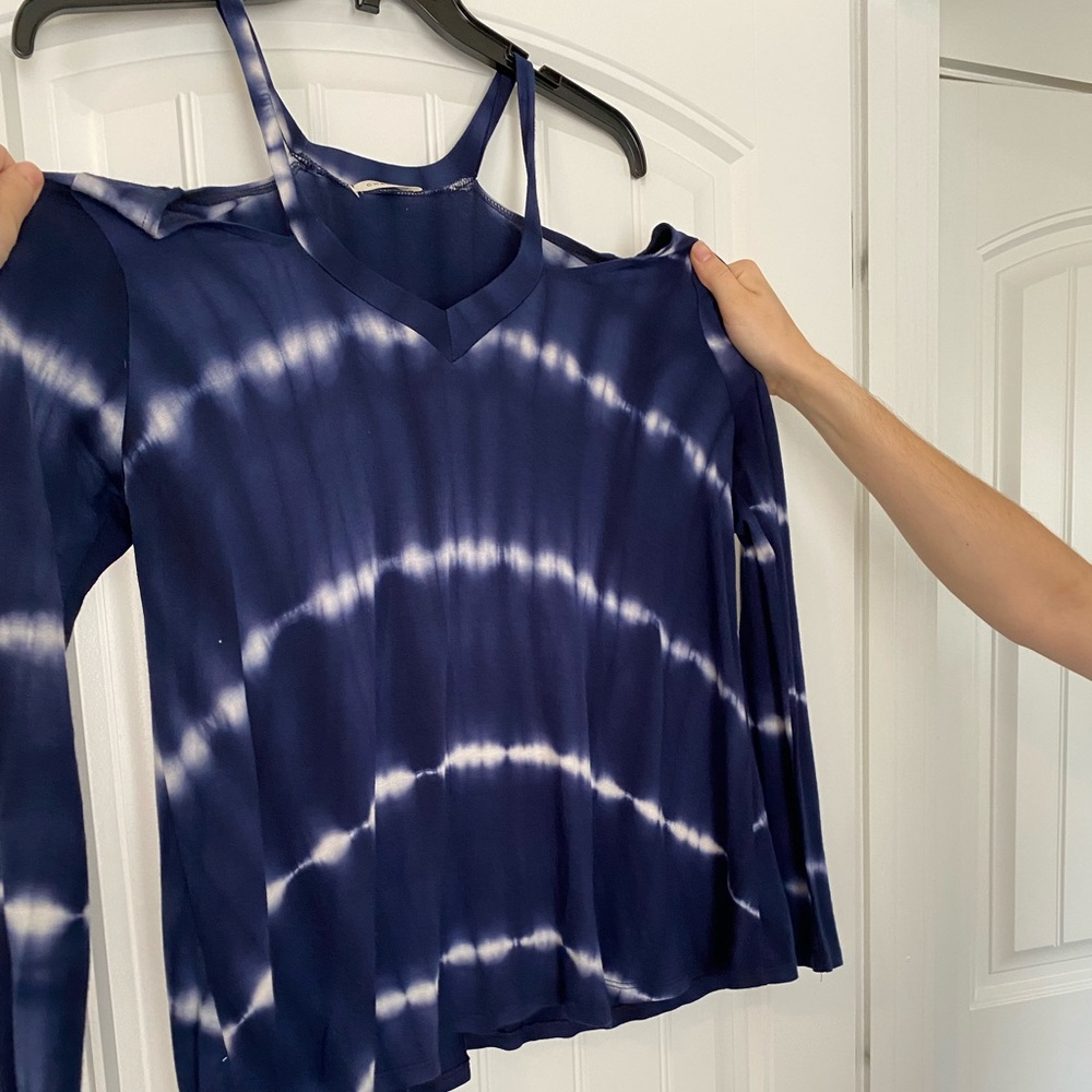Cold shoulder blue and white top